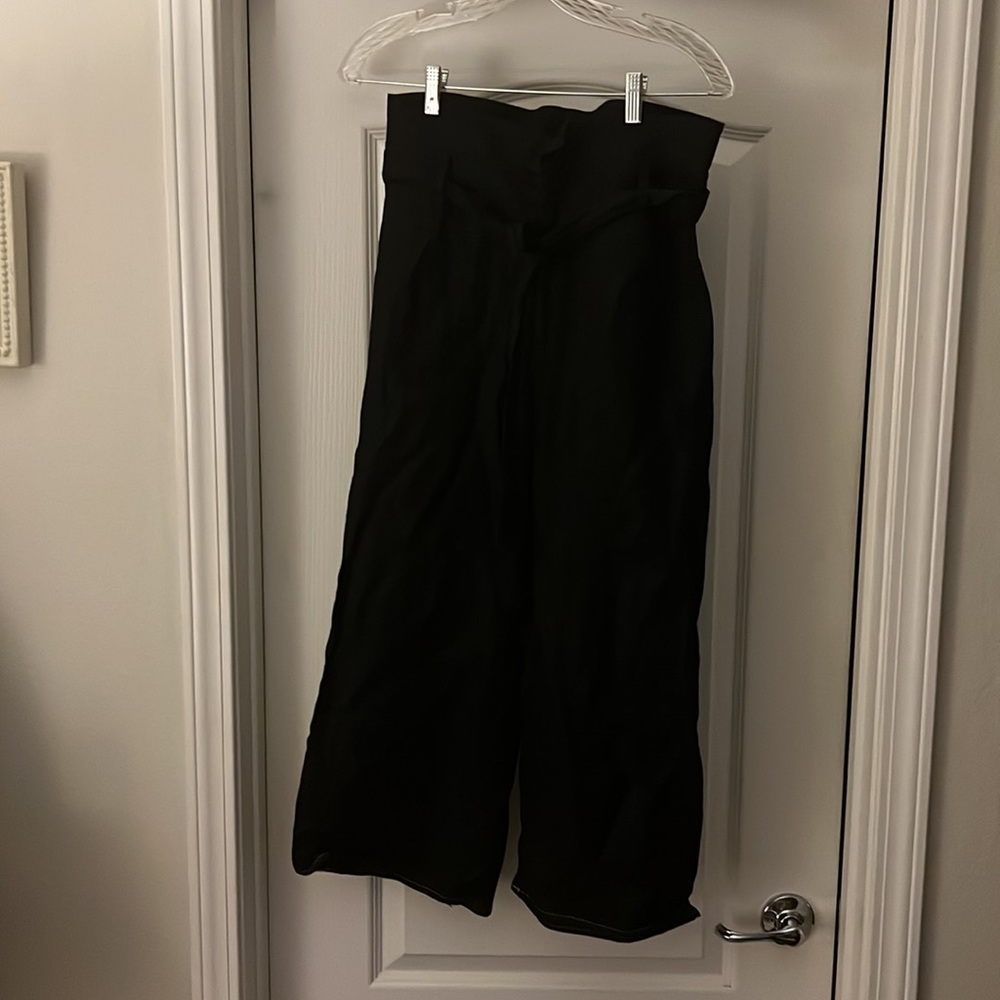 Reformation woman linen pants size 4